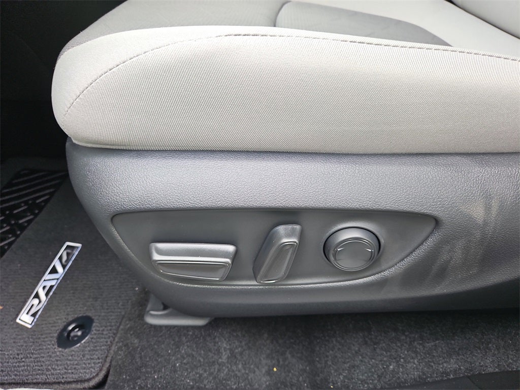 2025 Toyota RAV4 Hybrid Hybrid XLE