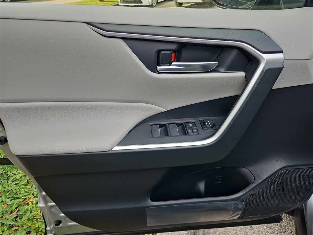 2025 Toyota RAV4 Hybrid Hybrid XLE