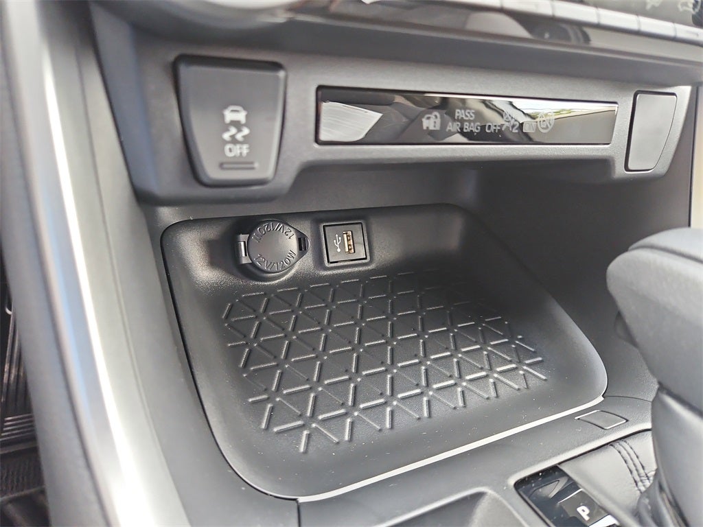 2025 Toyota RAV4 Hybrid Hybrid XLE