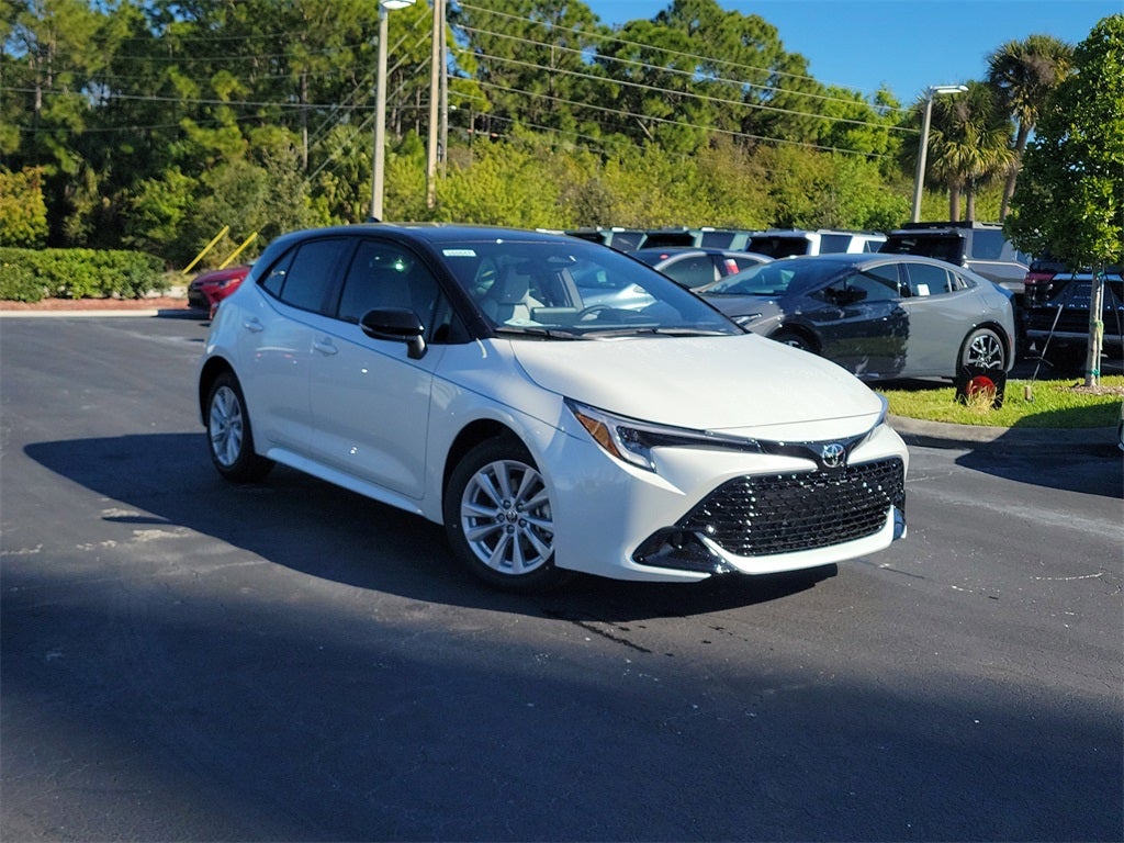 2026 Toyota Corolla Hatchback SE